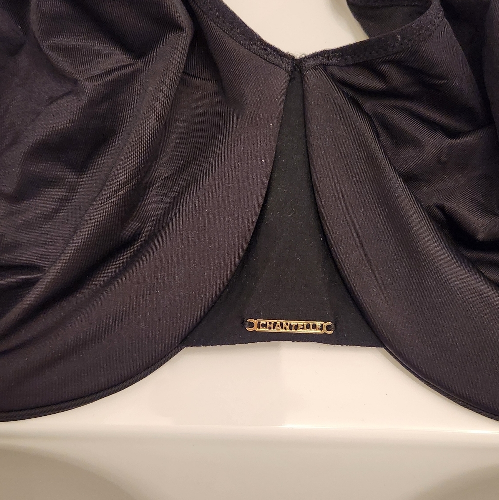 Chantelle Bra Size 40DDD - Picture 2 of 5